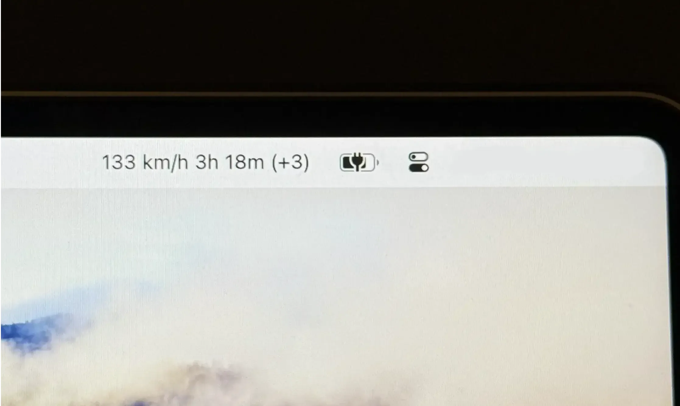 The mac menubar app showing the current speed of the train with arrival time and delay
